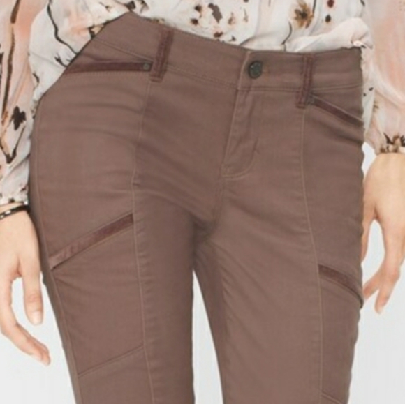 🎁 WHBM Vintage, The Skimmer Jeans. Motto Inspired with Gorgeous Velveteen Trim - Picture 5 of 16